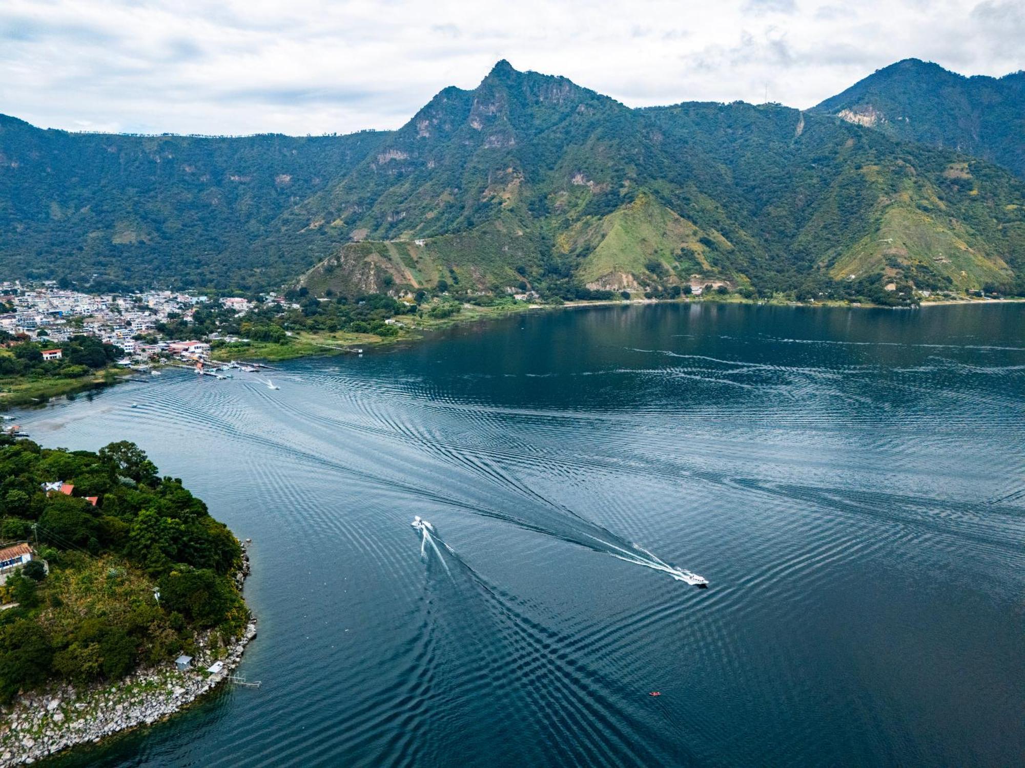 Luxury Atitlan Suites San Pedro La Laguna Exterior photo