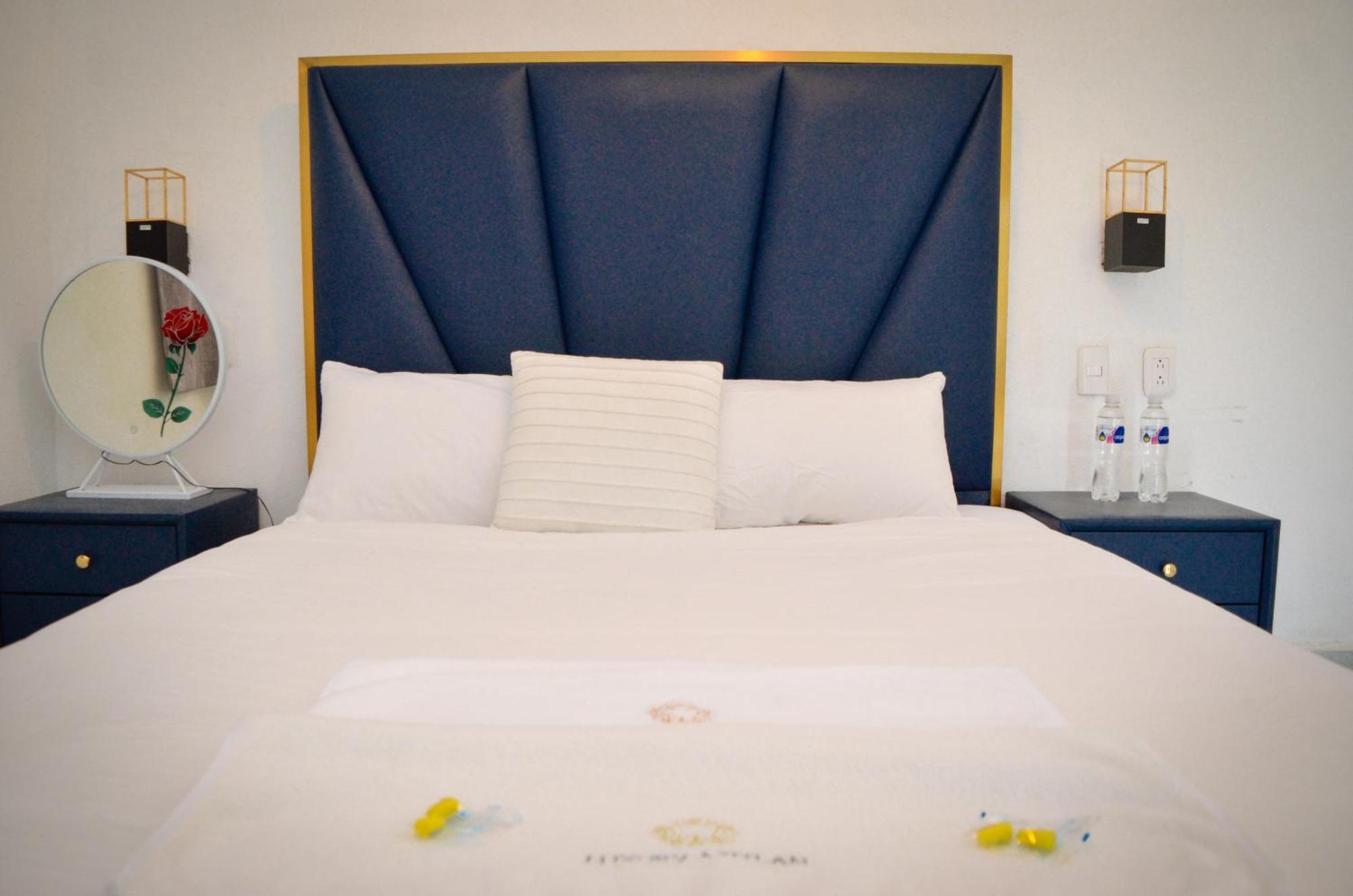 Luxury Atitlan Suites San Pedro La Laguna Exterior photo